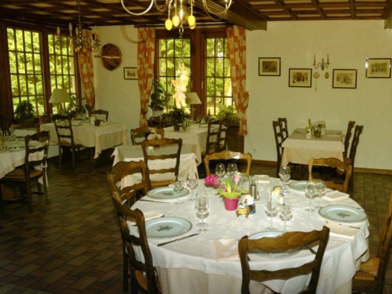 Hotel-Restaurant Du Chateau D'Andlau バール エクステリア 写真